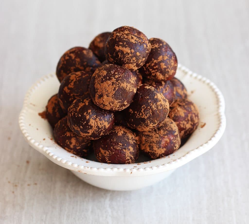 Healthy Chocolate Peanut Butter Protein Balls 9
